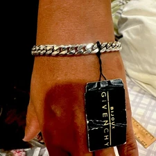 Signed GIVENCHY Silver Plate 1 mm Cuban Link Bracelet 7 inch NWT Gift Boxed