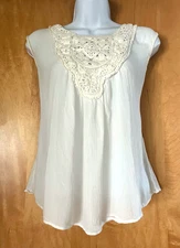 WOMEN'S MAX STUDIO OFF WHITE CROCHET LACE FLOWY GAUZY SLEEVELESS BLOUSE TOP - M