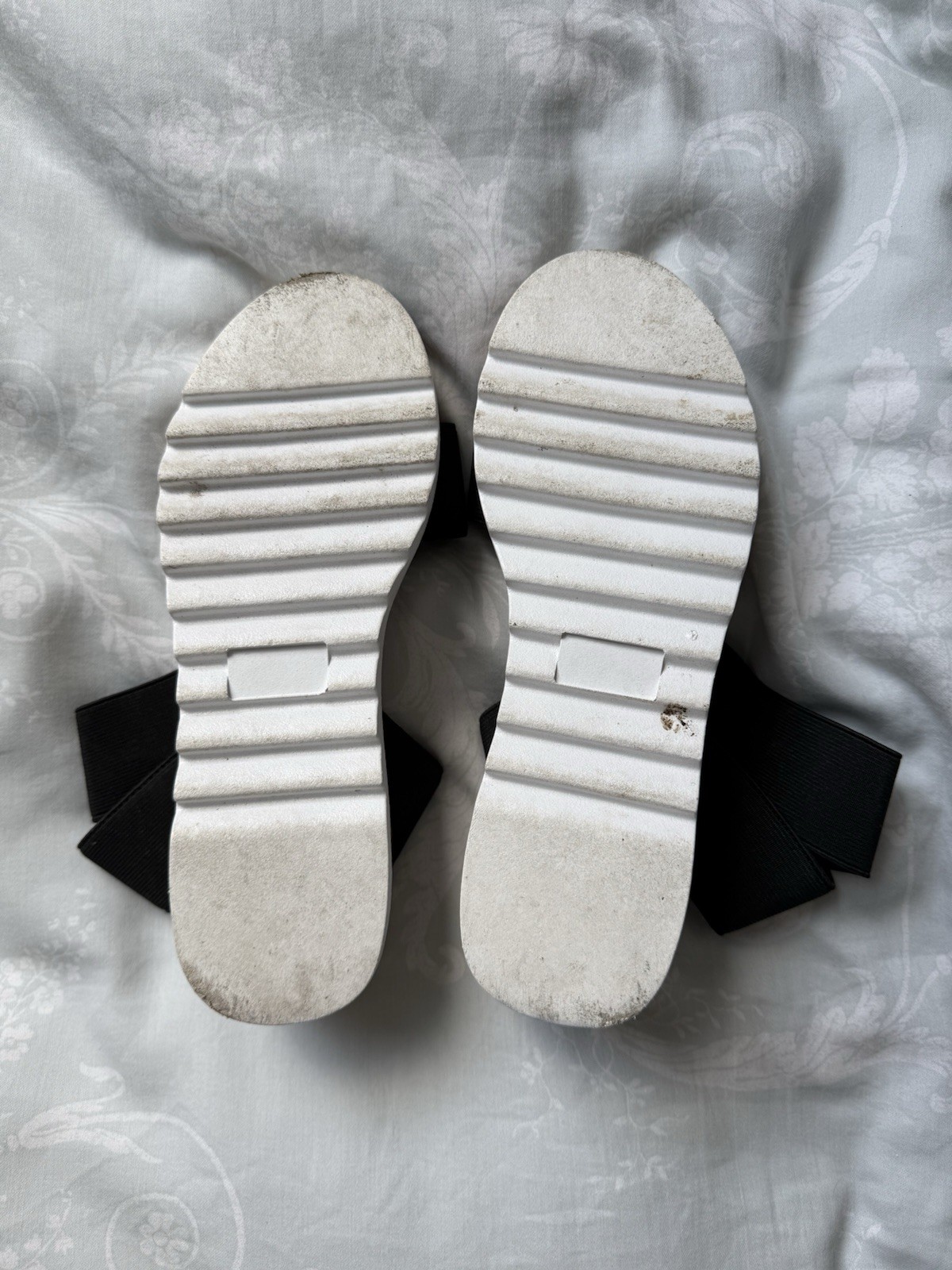 APL Piattaforme bianche e nere New Look taglia 3