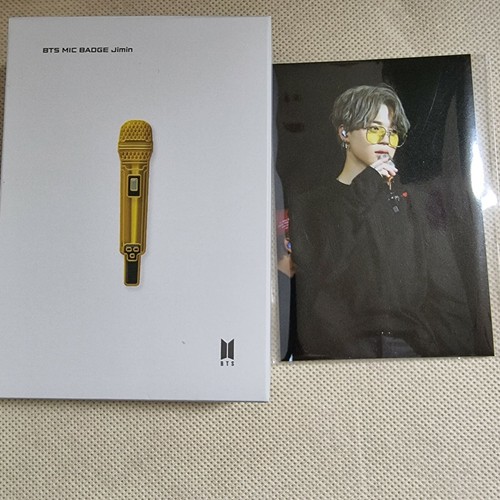 [BTS] BTS HYBE INSIGHT Visitor Only BTS MIC BADGE + PHOTOCARD - Picture 13 of 45