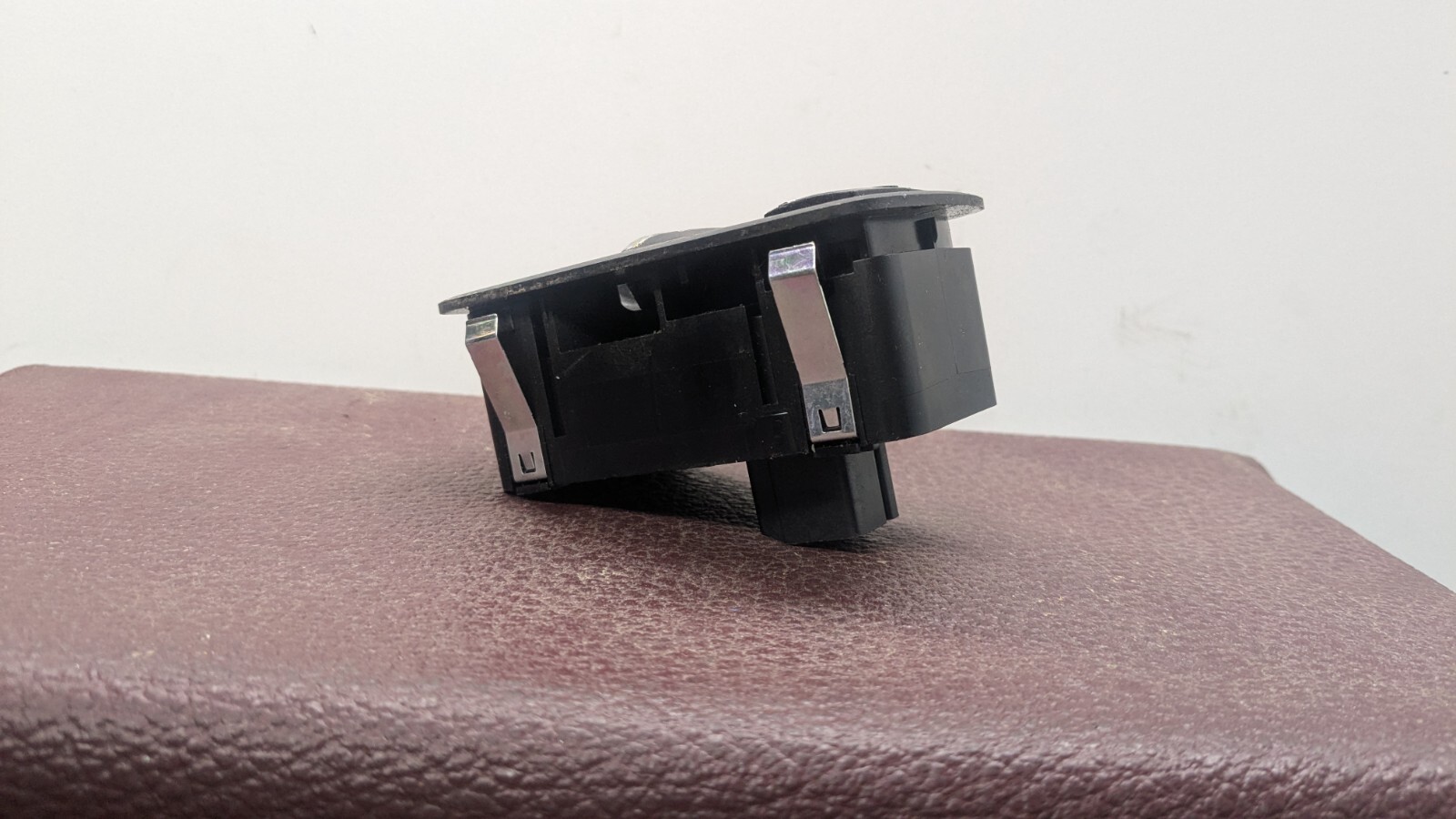 2015 MASERATI GHIBLI REAR RIGHT SIDE DOOR WINDOW CONTROL SWITCH OEM
