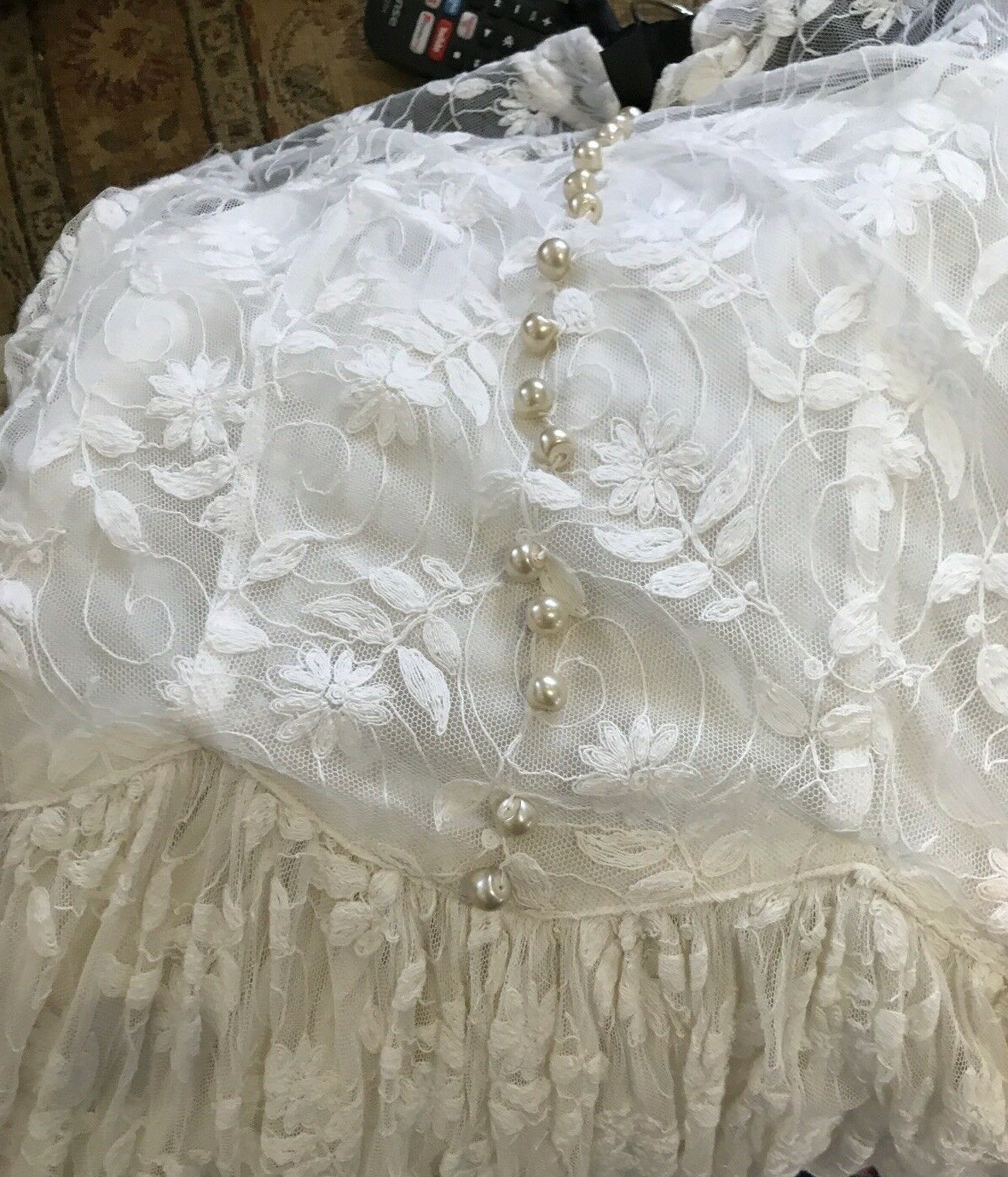 True Vintage 1940s/50s Ivory Lace Wedding Dress, 16" armpit to armpit approx. 8