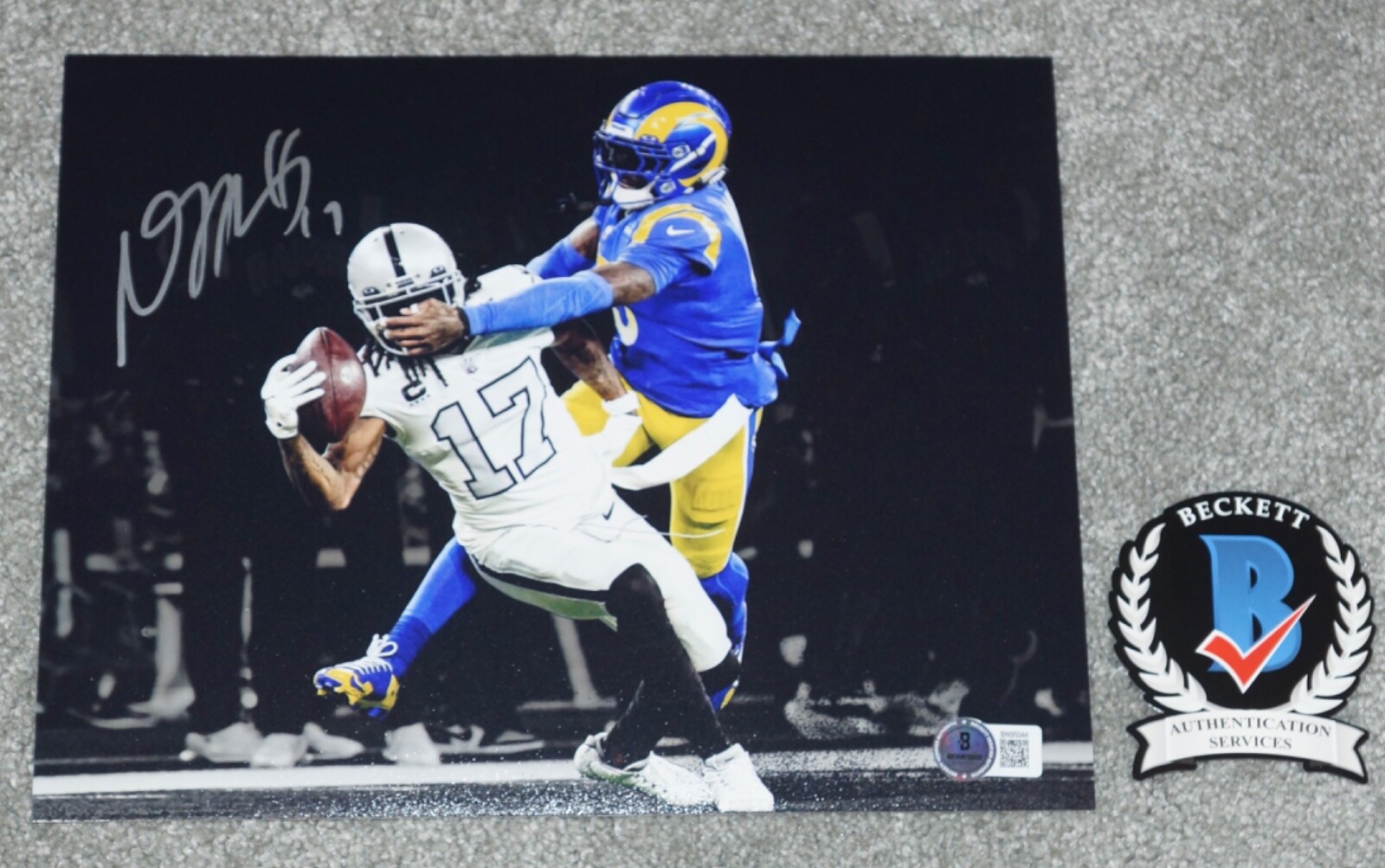Davante Adams Autographed Signed Las Vegas Raiders #17 RAIDERS No Look Catch 8x10 Photo BECKETT COA #95044 