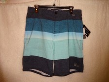 Maui and Sons Men's MediumHydro Terrain Hybrid Stretch Series Board Shorts DC