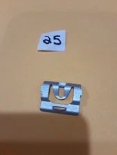 Windshield And  Rear Window Reveal Moulding Clip for GM  - Bag of 25