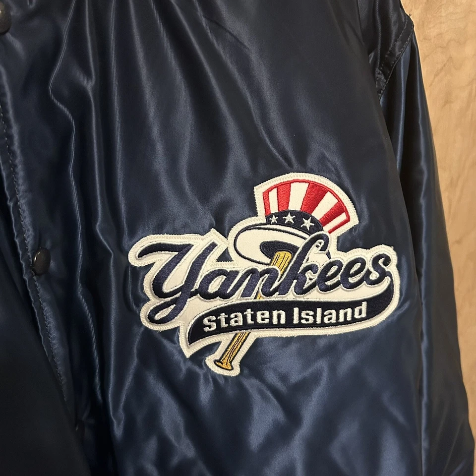 Chaqueta de nailon vintage de los Yankees de Staten Island New York Rawlings hecha en EE. UU. 2XL Foto 2 de 4