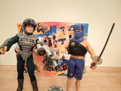 Action Man Laser Force & Ninja Eagle Eye   komplett mit Zubehör & Poster  Hasbro