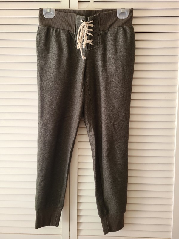 Charlotte Russe olive green Lace Up Capri Sweatpants Size XS 