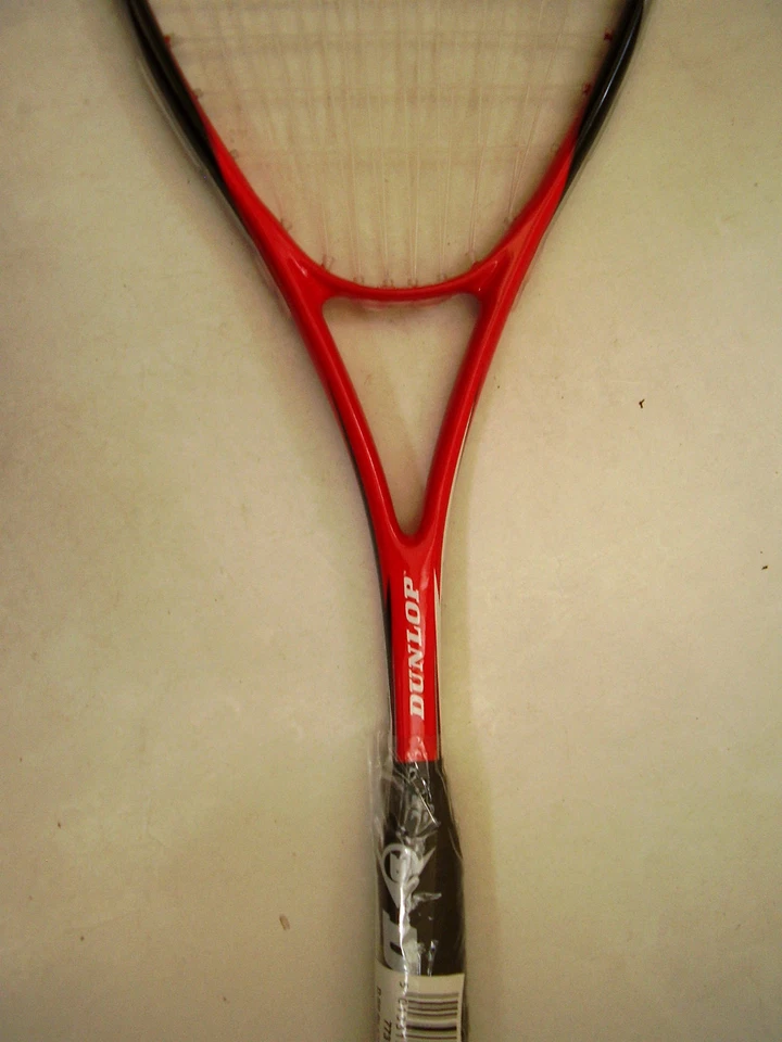 NEW DUNLOP BLAZE 50 SQUASH RACQUET AND TWO DUNLOP SQUASH BALLS RRP $99 - image 4 of 4