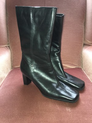 bandolino black boots