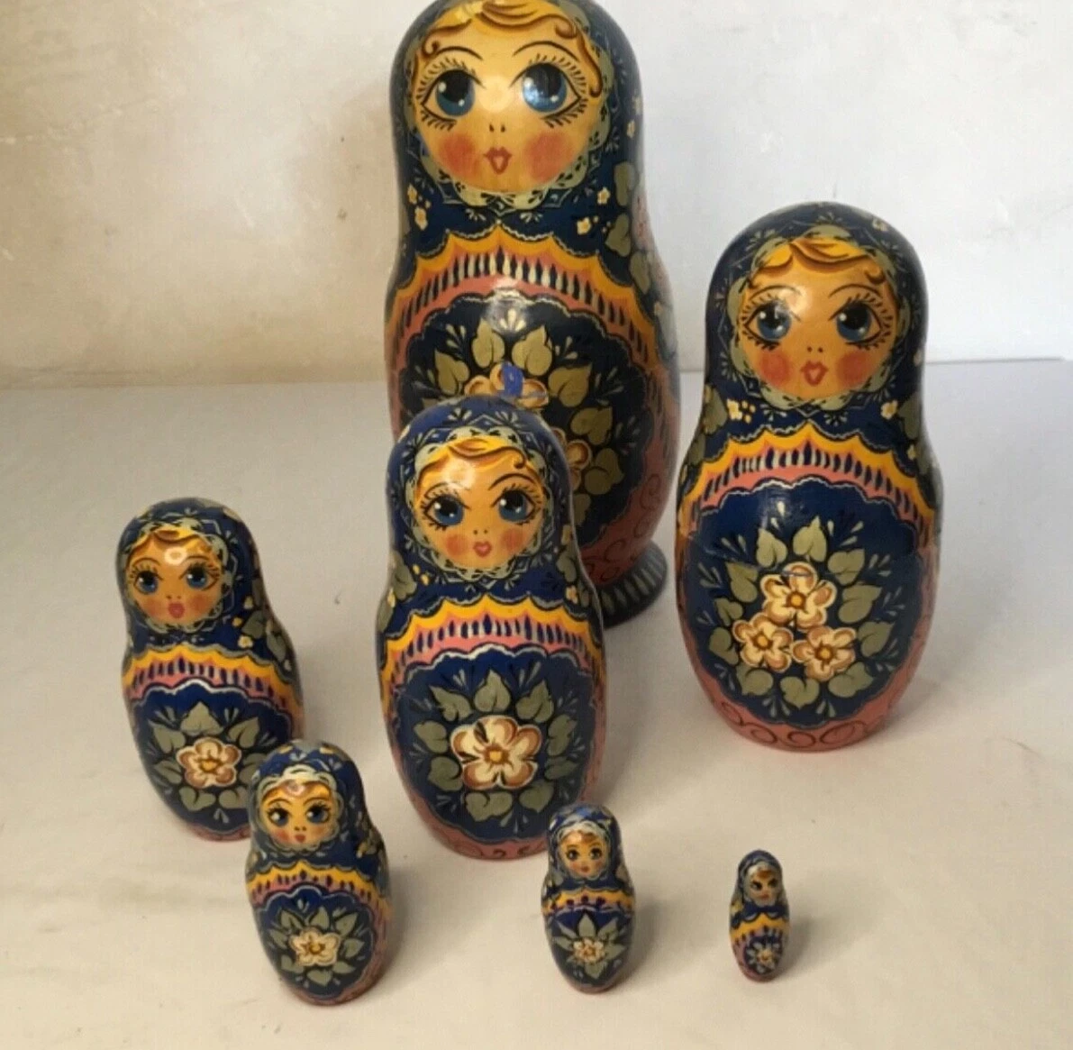 Matriochka Traditionnelle 7 pièces Les Rose T6249 : Artisanat russe
