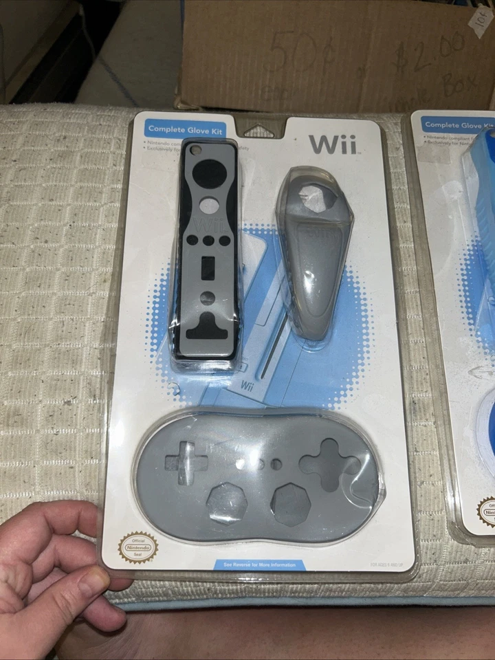 BD&A - Complete Glove Kit for Nintendo Wii Gray set & blue set - Image 2 of 2