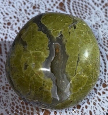 Polierter grüner Opal Freeform - Wohndeko, Statement Stück 5 cm breit x5 cm