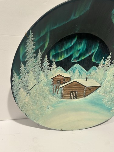 Vintage Judy Hartman Alaska Northern Lights Cabin Oil Painted Gold Pan Signed - Picture 3 of 10