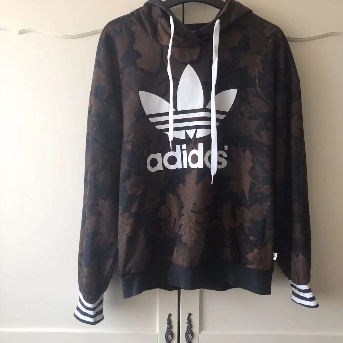 adidas leaf hoodie