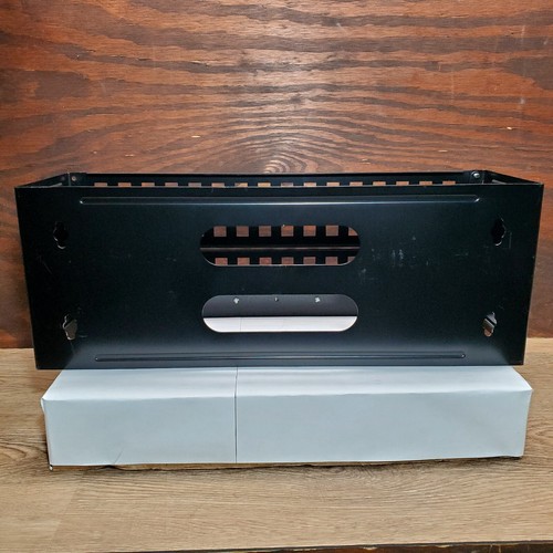 1 Port Panel BRACKET 3 - 16 Port Keystone Panels 2 - Sets Of 20 Cable Managers - Picture 2 of 4