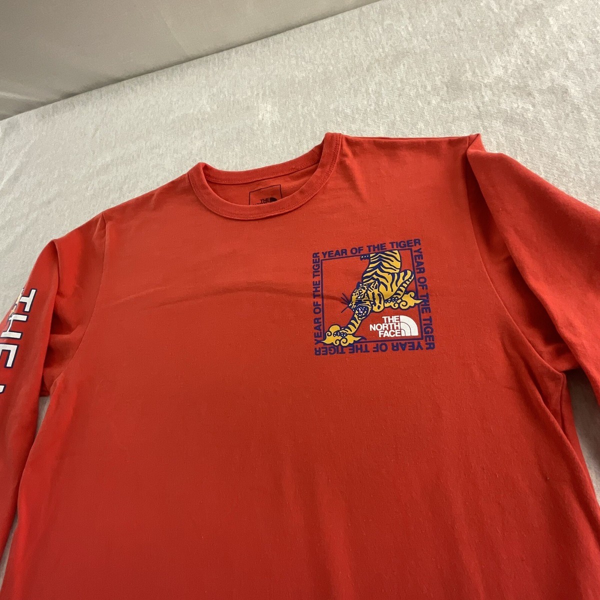The North Face T-Shirt Men's Small Year Of The Tiger Long