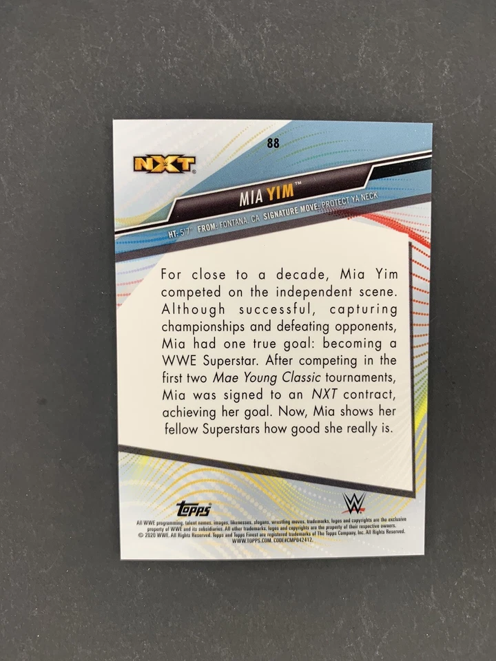 2020 Mia Yim /10 Gold Refractor Holo WWE Topps Finest #88 Numbered Card - Image 2 of 2