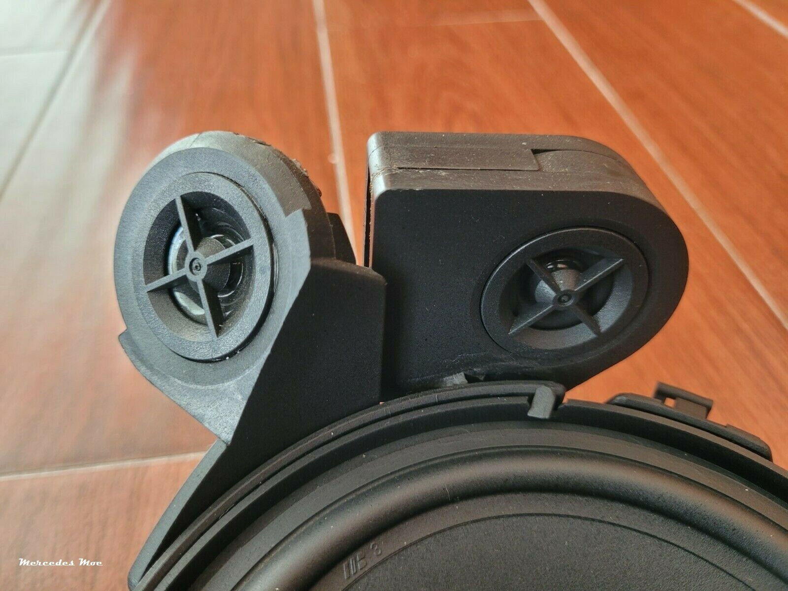 LIKE NEW MERCEDES W124 Rear Soundsystem 3Way Speakers 300E E320