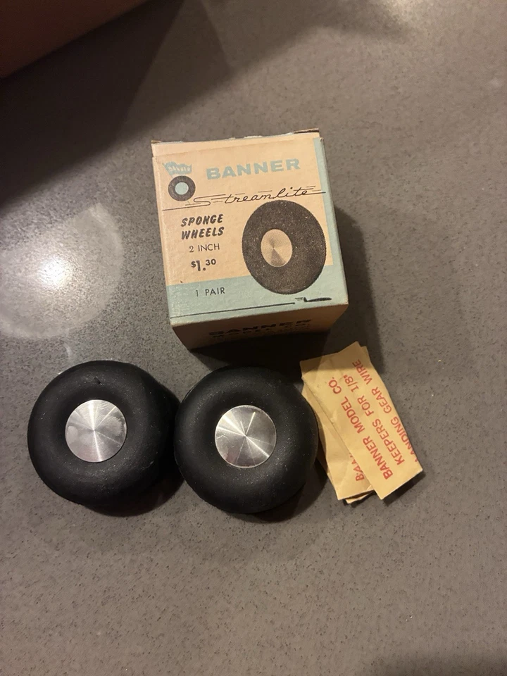 Banner 2" NOS Vintage Balsa RC Modellflugzeug Bausatz Räder