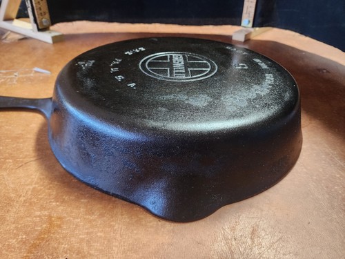 Griswold No. 9 Cast Iron DEEP Skillet Large Block EPU Logo - Picture 4 of 17