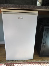 Refrigerator under counter