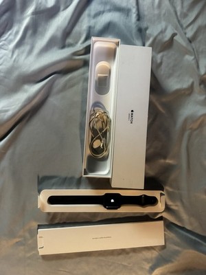 Apple Watch Series 3 42mm Space Gray Aluminum Case Black Silicone Band Bluetooth