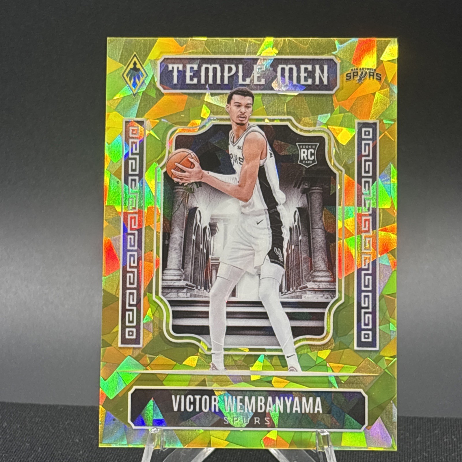 2023-24 Panini Phoenix - Temple Men Victor Wembanyama #7 Yellow Ice /175 (RC)