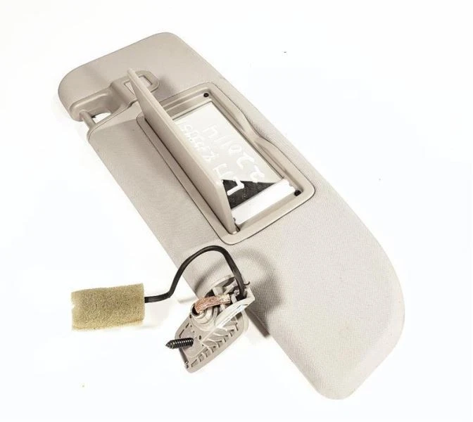 Parasol delantero izquierdo gris OEM 17 Alfa-Romeo Giulia Foto 3 de 4