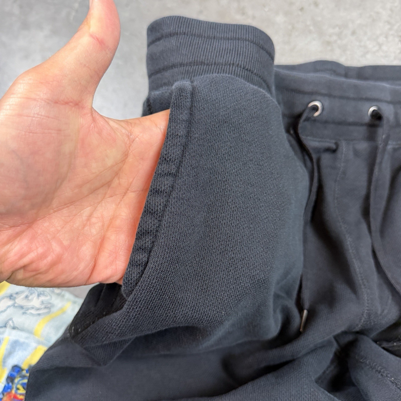 Uniqlo Sweat Pants Mens Large Black Stretch Pockets Comfort Preowned thumbnail 5