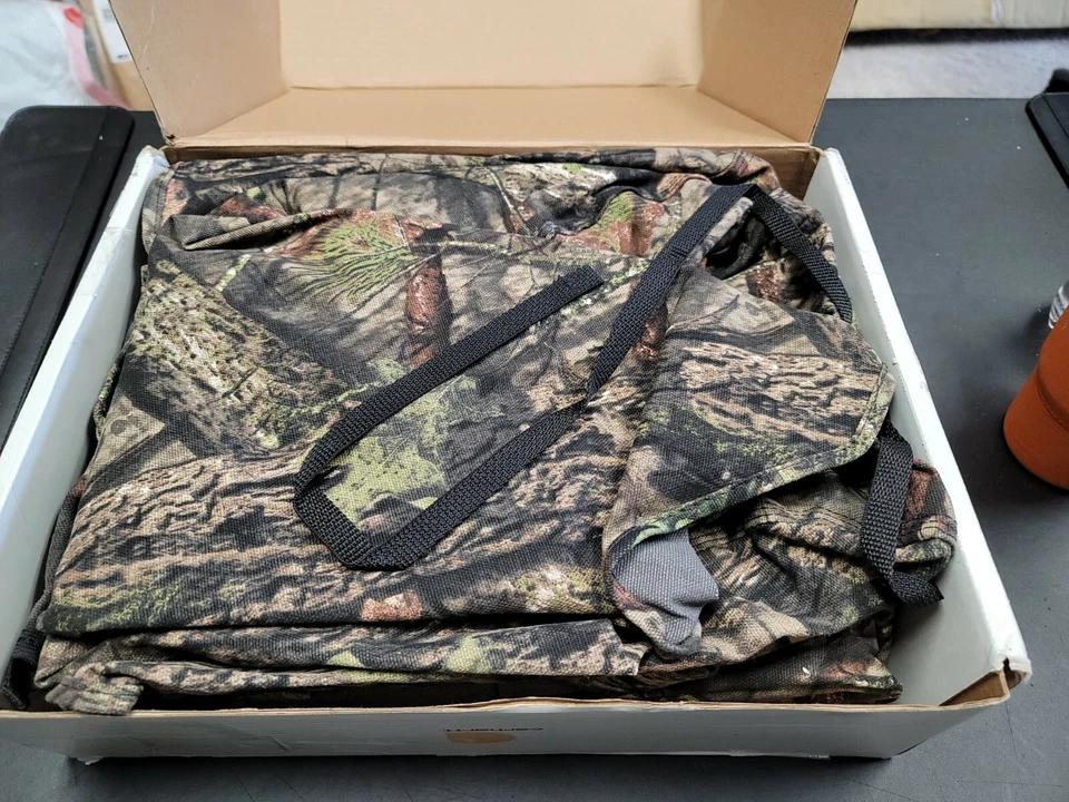 Covercraft SSC8433CAMB For Select Toyota Tundra Crew Max - Image 3 of 4