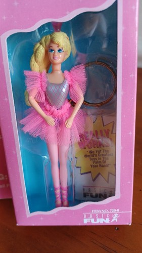 Barbie Key Chain Ballerina Barbie Doll 1996 Basic Fun #720-0 Mattel  - Picture 7 of 7