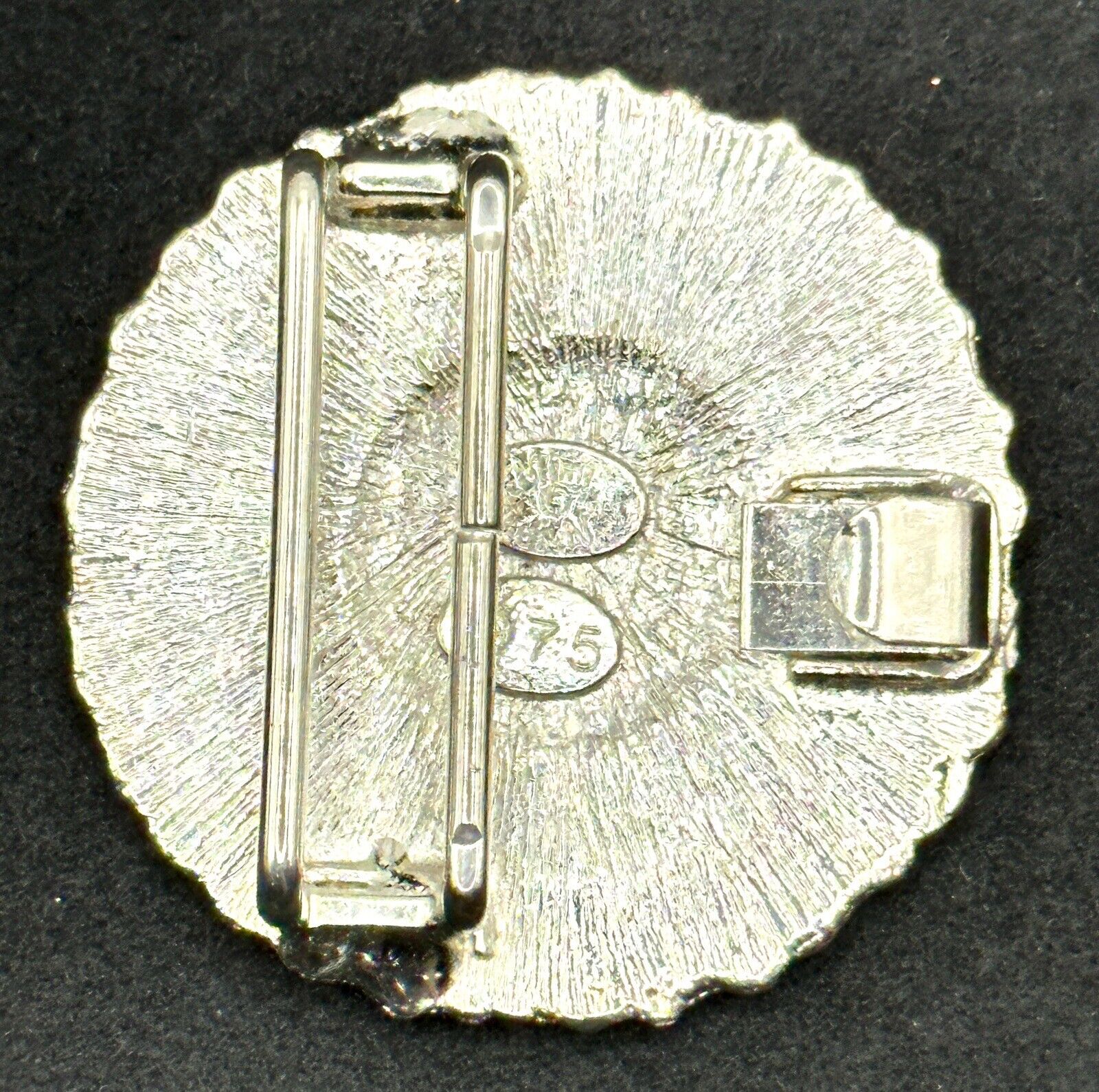 Vintage Mimi di N 1975 Silver Toned Medallion 1.5… - image 6