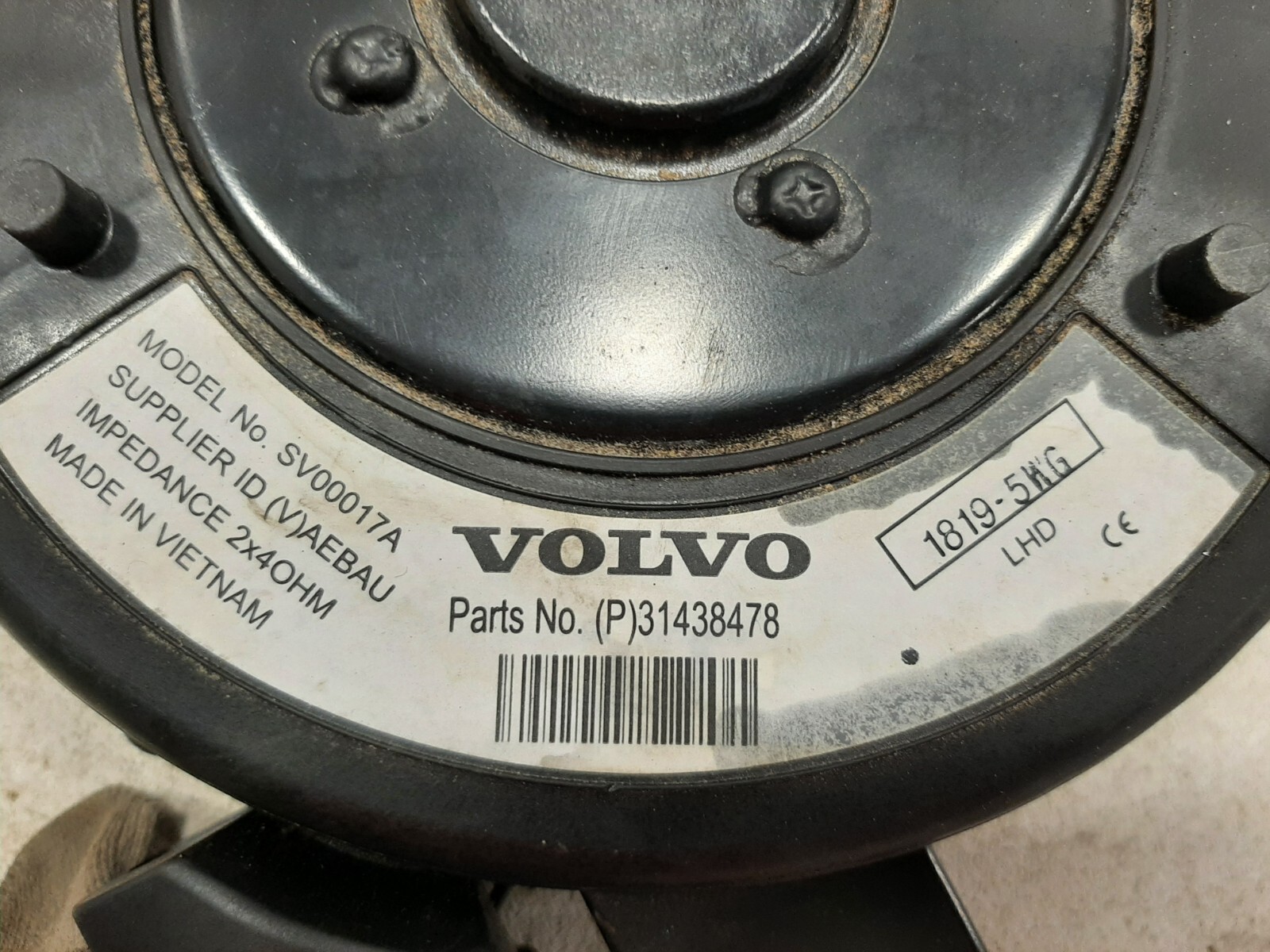 GENUINE VOLVO XC40 2017-2022 FRONT SOUND LOUD SUBWOOFER SPEAKER
