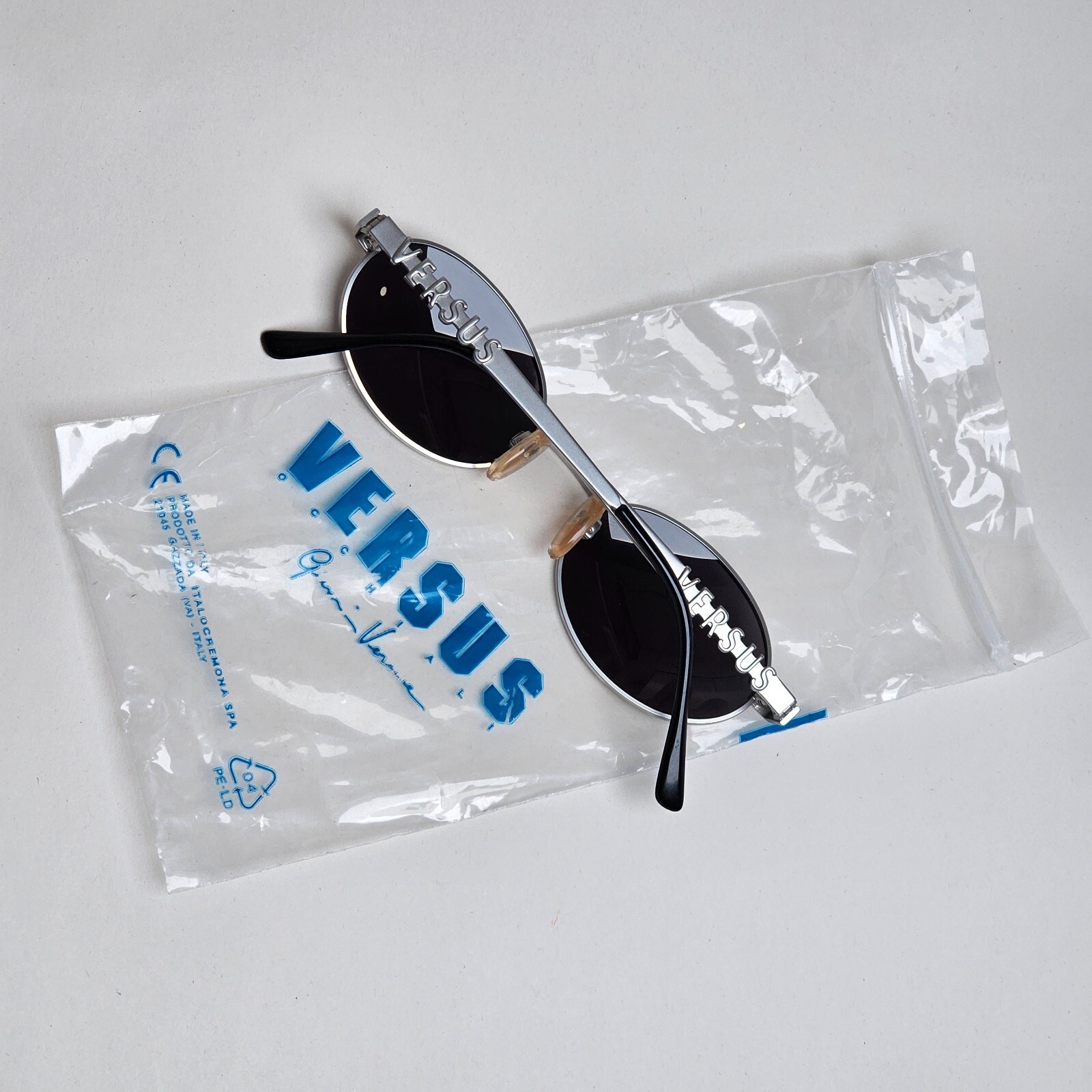 Versus Sunglasses 1996 by Gianni Versace Vintage Silver Oval MOD R26 COL 22M image 5