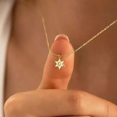 Round Cut Simulated Diamond Women's Fancy Star Pendant In 14K Yellow Gold Plated