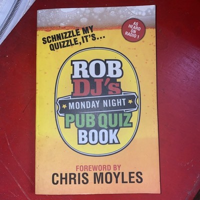 Rob DJs Monday Night Pub Quiz Book
