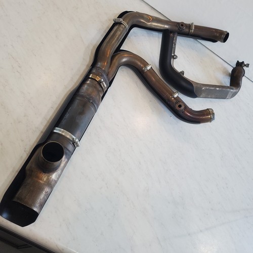 OEM 17-2025 Harley-Davidson Touring Exhaust Headers Pipe Heat Shields Black Set - Foto 12 di 16
