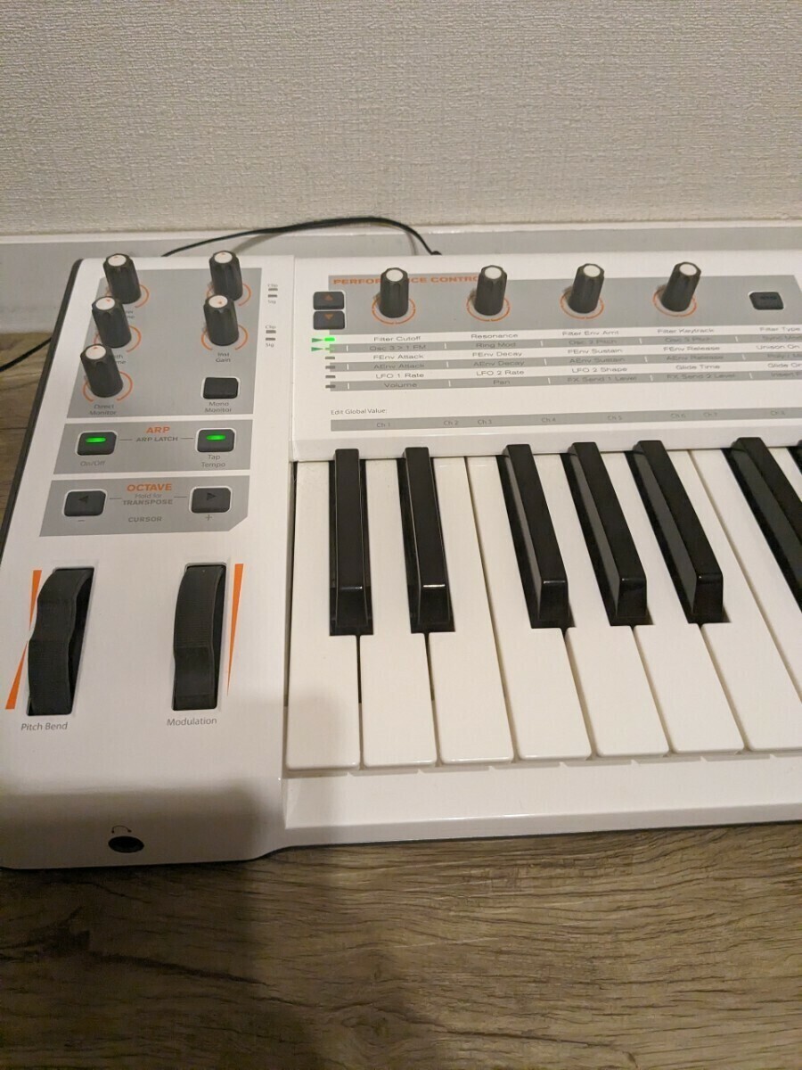 M-Audio VENOM 49-Key Synthesizer 12-Voice Polyphonic