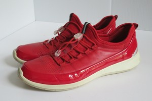 ecco red trainers