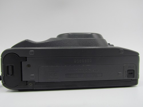 Posten von sieben analogen Kompaktkameras 35 mm NUR FÜR ERSATZTEILE/REPARATUR Kodak Minolta - Bild 15 von 22