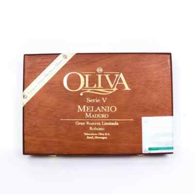 Oliva Robusto Serie V Melanio Maduro Wood Cigar Box 9'' x 6'' x 1.5