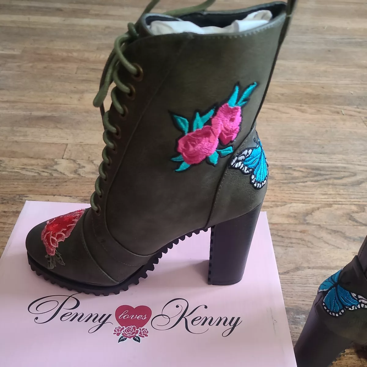 Penny Loves Kenny Frank Lace Up Boots Distressed Green Women s Size 6 New