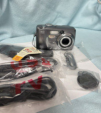 Kodak EasyShare DX4530 5.0 Mega Pixels Digital Camera - Gray