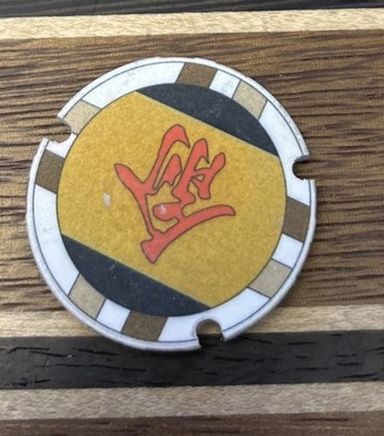 Vintage Unidentified Casino Roulette Poker Gaming Chip Notched