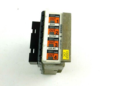 Gould Modicon Output Module  B 554  220AC