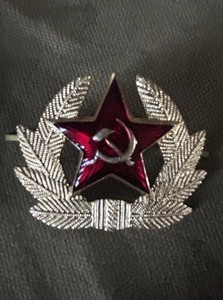 RUSSIAN METAL RED STAR & WREATH, Hat Badge