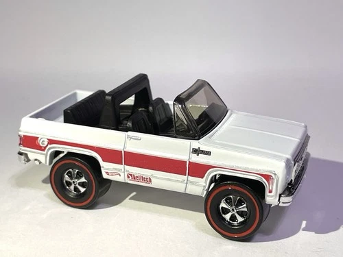 😎 Hot Wheels  🔥 CUSTOM MADE   Redline 1975 White CHEVY BLAZER Diecast Truck