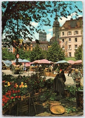Vintage Munich Viktualienmarkt Market Scene Postcard with Frauenkirche