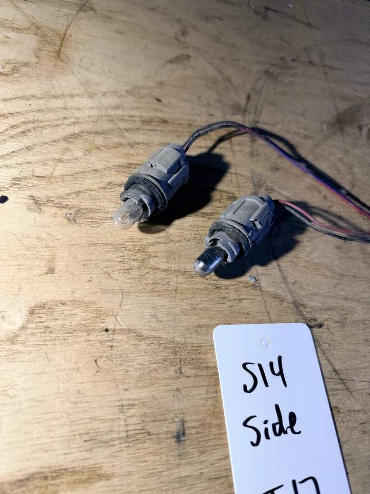 95-98 Nissan 240sx S14 Front Corner Light Socket Pigtail Harness - Image 3 of 4